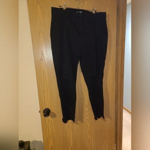 Fashion Nova jeans never worn no tags